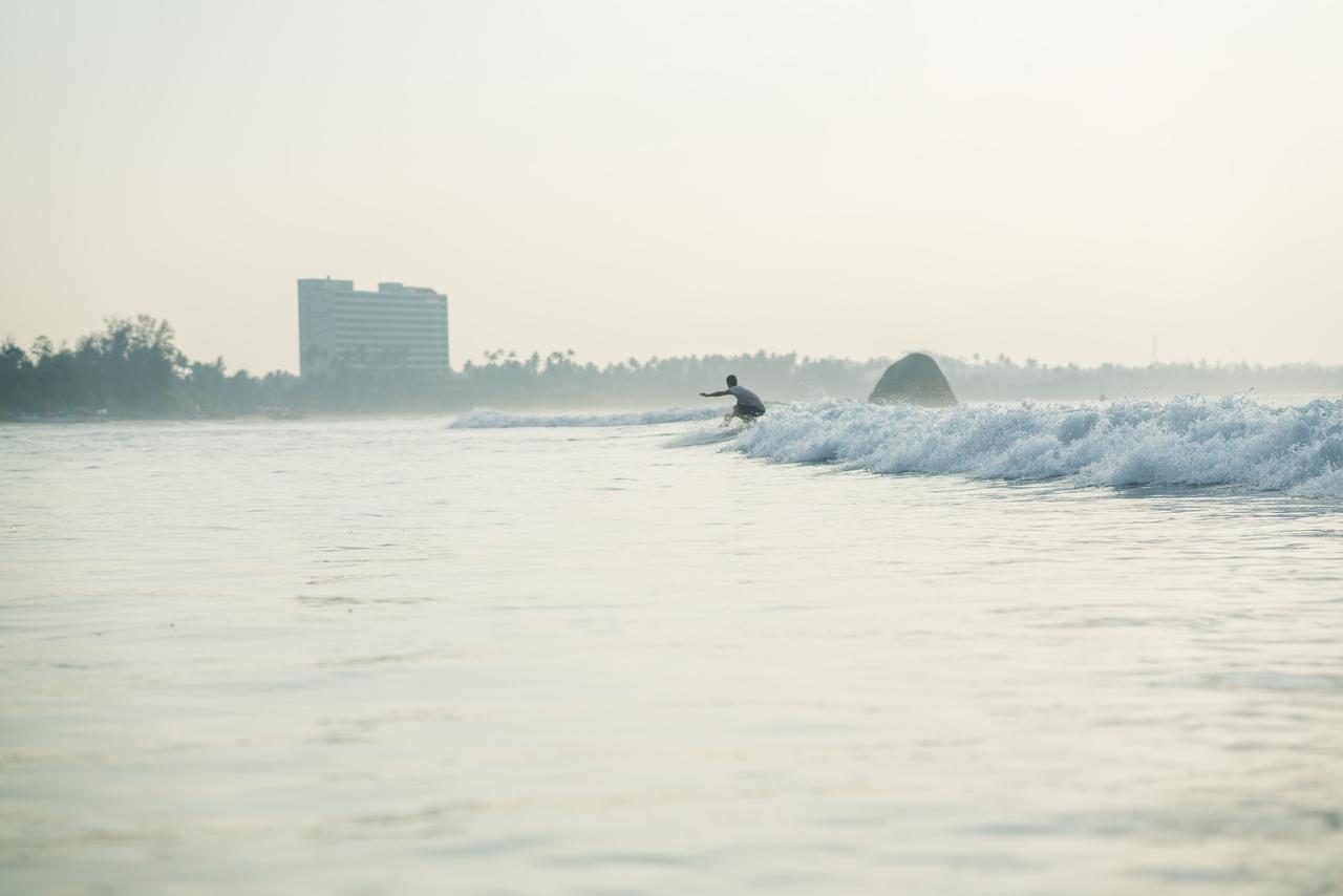 Ocean Bay Surf Resort Weligama Extérieur photo