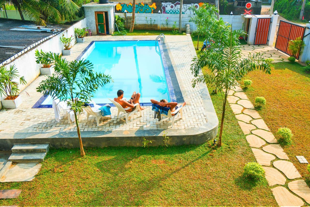 Ocean Bay Surf Resort Weligama Extérieur photo
