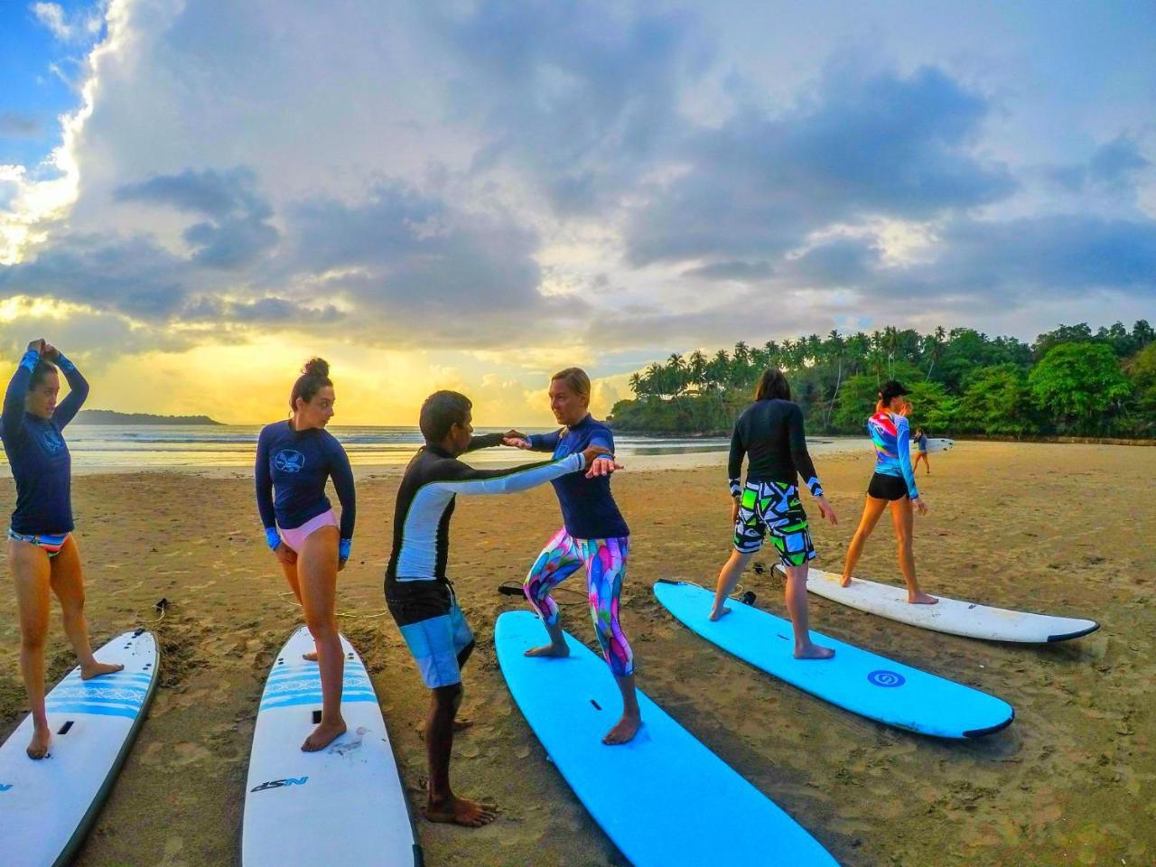 Ocean Bay Surf Resort Weligama Extérieur photo